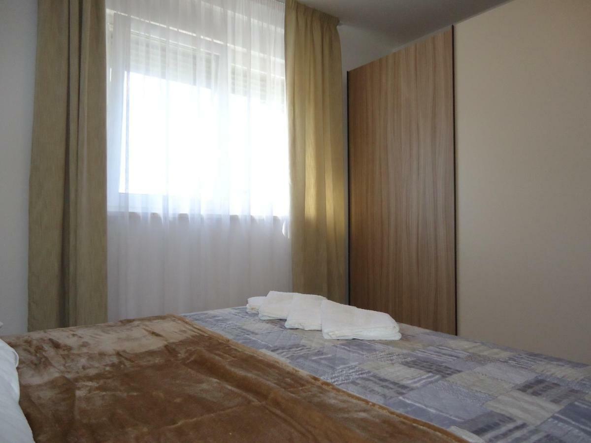 Apartment Pipe Malinska Zewnętrze zdjęcie